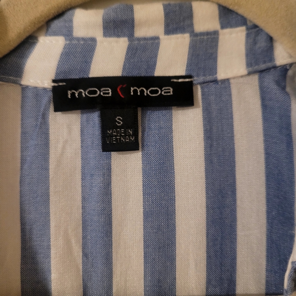 Moa Moa blue and white stripped blouse